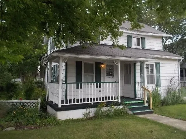 220 1st St, Manhattan, IL 60442