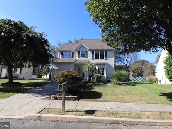 2nd image of 3106 Maureen Dr