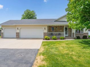 1242 Chelsea Ct, Menasha, WI 54952