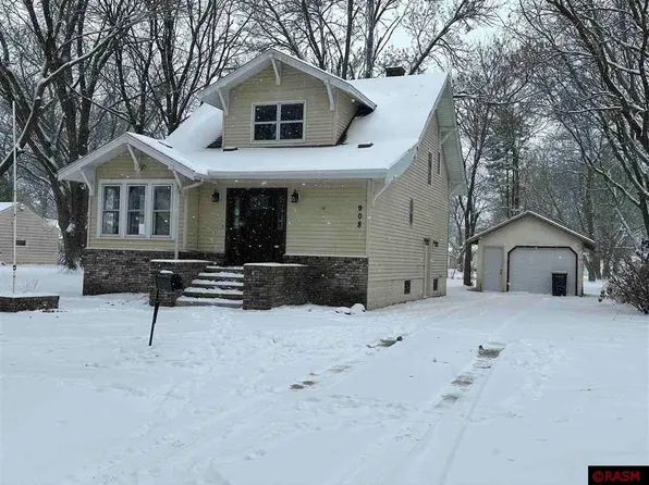 908 8th St S, Saint James, MN 56081