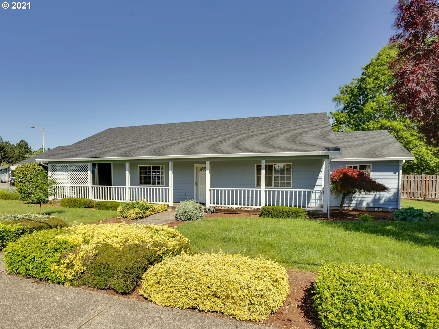 14207 NE 90th St photo 1