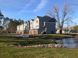 1734 Chamberlain Dr, Haslett, MI 48840