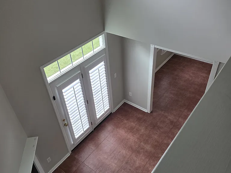 7504 Riverside Ct — Photo 9