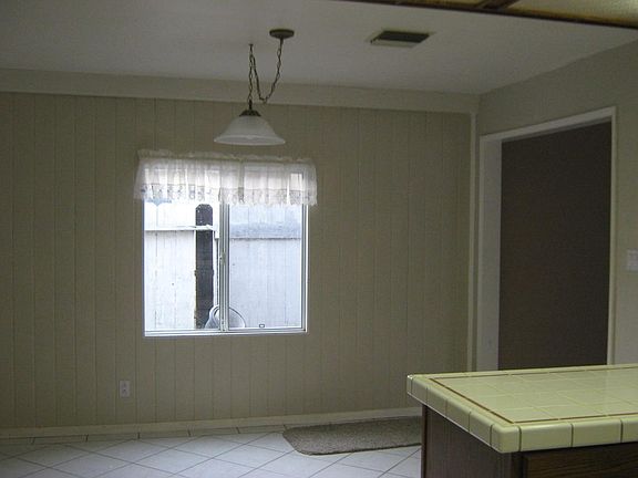 eating area off kitchen