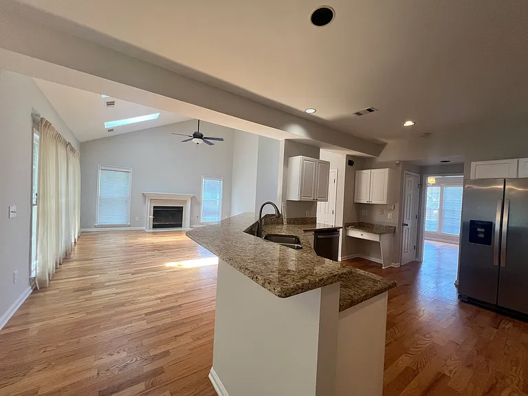 365 Tumbling Creek Dr — Photo 8