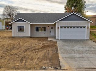 303 E 7th Ave, Warden, WA 98857