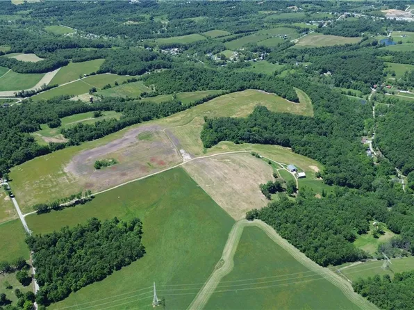 215 Duff Rd, Mc Clellandtown, PA 15458
