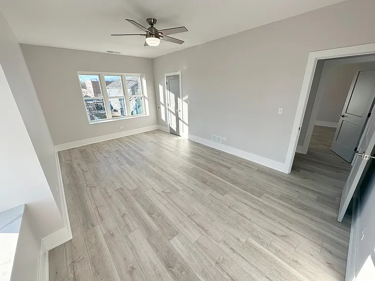 1719 N 18th Ave #201 — Photo 5