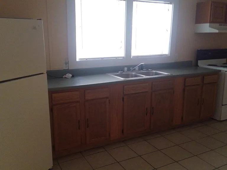 209 W 4th St — Photo 3