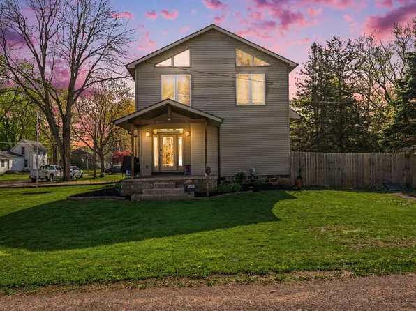 404 S Williams St, Bellevue, MI 49021