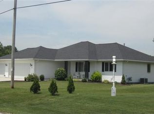 824 South Ave, Oostburg, WI 53070