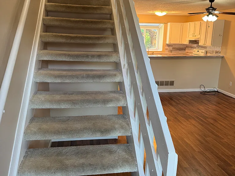 1181 S Zeno Way #D — Photo 2