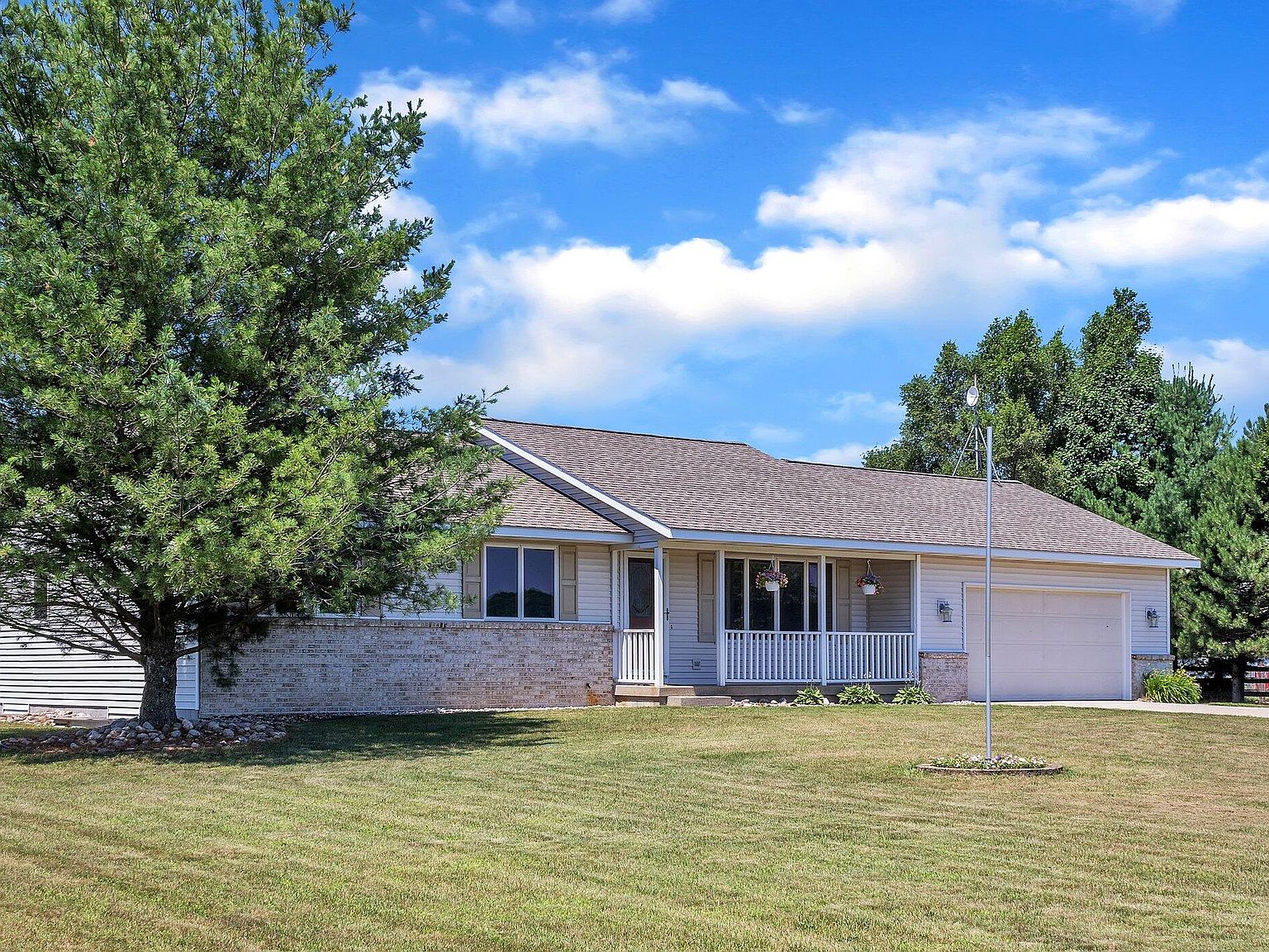 i.mi 12845 Culver Dr, Shelby Township, MI 48315 | Zillow