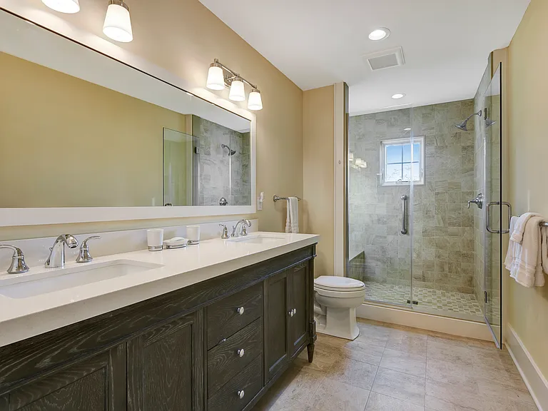 7 Peconic Ave — Photo 12