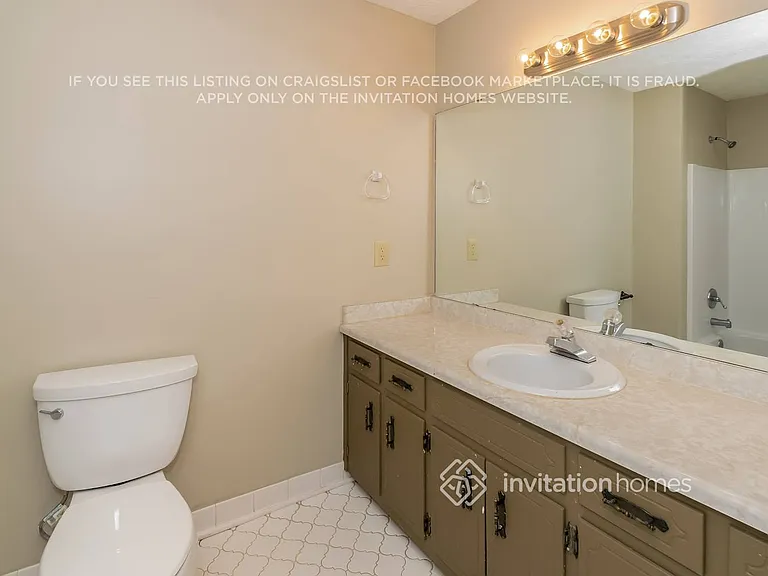 2764 Michelle Cir — Photo 17