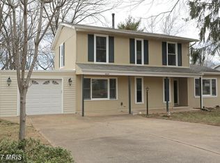 4114 Hamlin Ave, Chantilly, VA 20151