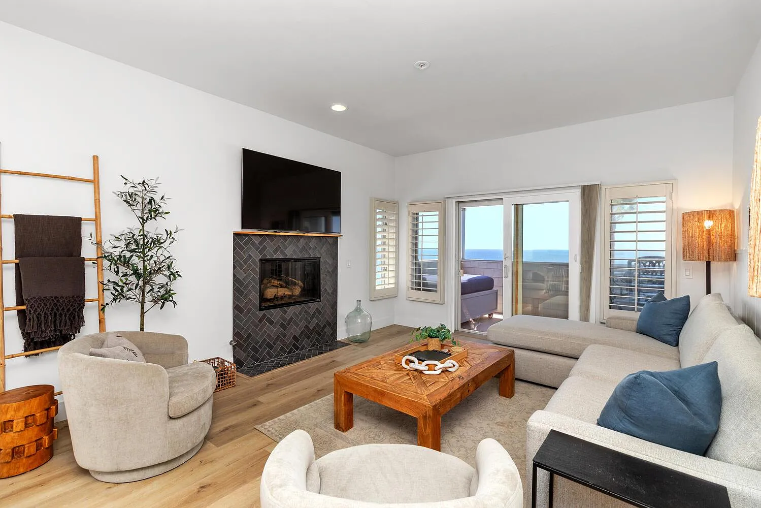 111 Sequoia Ave — Photo 4
