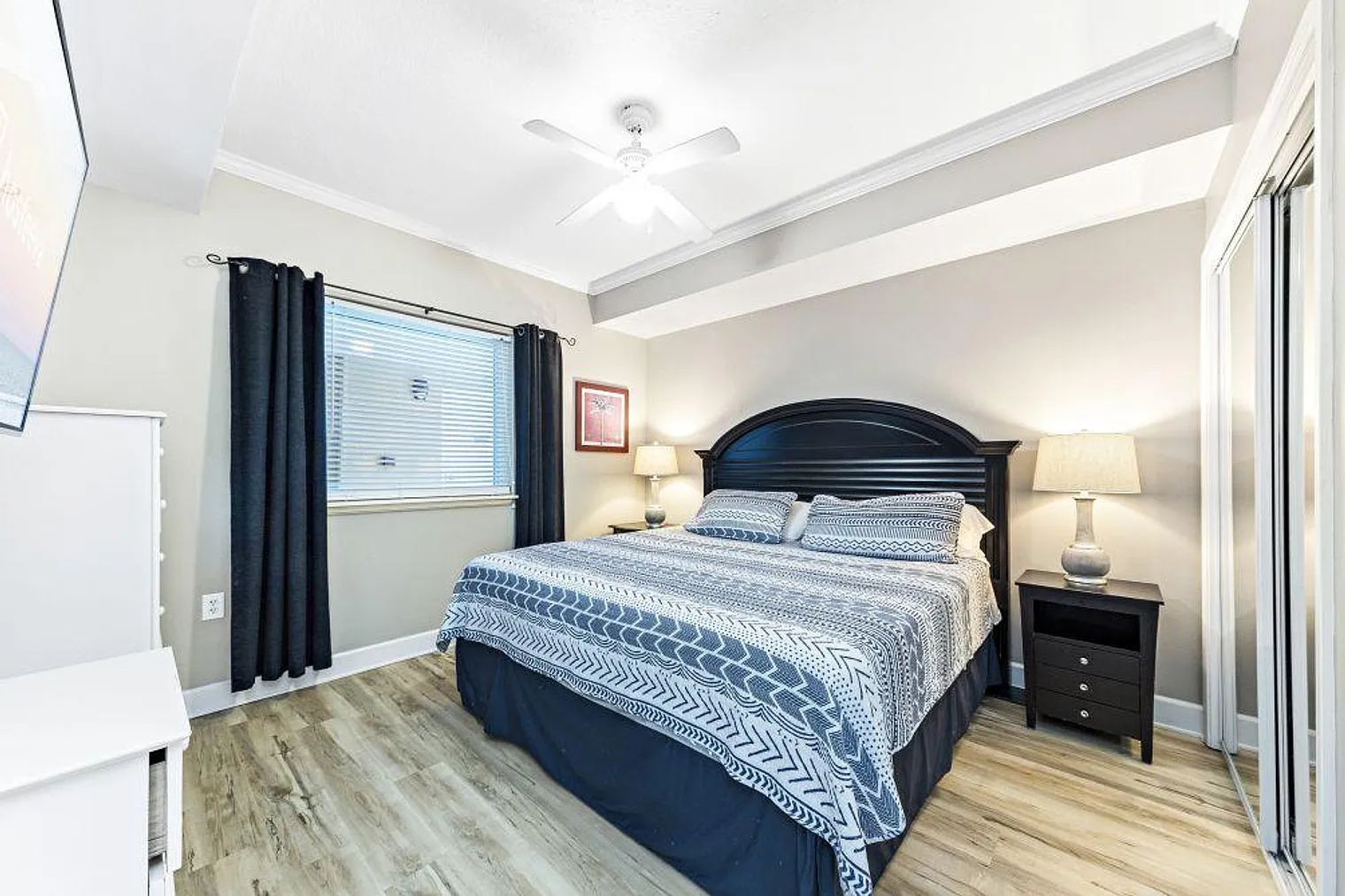 2 bed, 3.0 bath, 1227 sqft, $3,809 — Photo 4