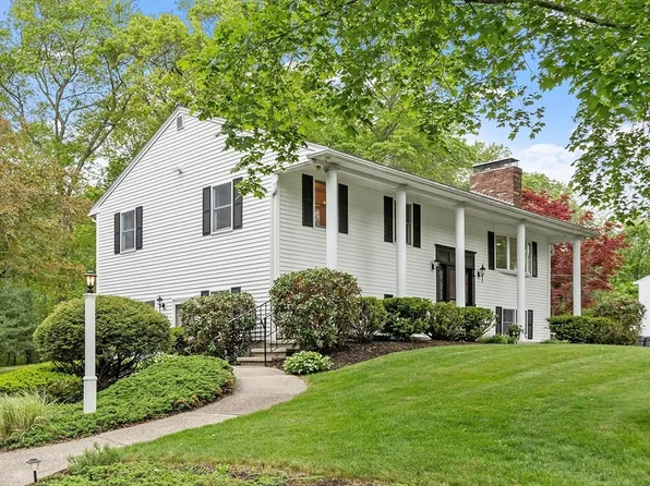 46 Salem St, Methuen, MA 01844