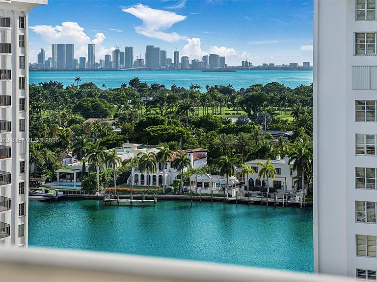 5701 Collins Ave #1415 — Photo 5