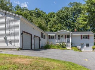 527 Rollstone Rd, Fitchburg, MA 01420