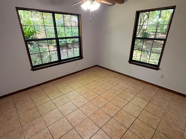 6329 Rolling Hills Dr — Photo 8