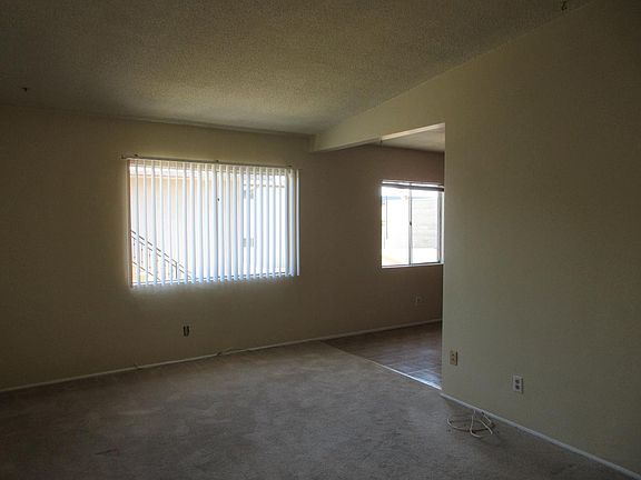 3rd image of 2516 Mathews Ave