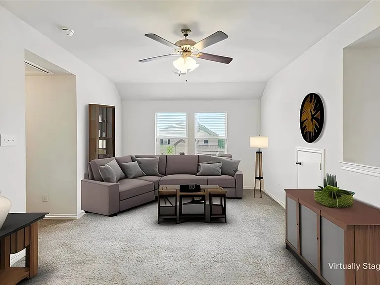 401 Gallop Dr — Photo 14
