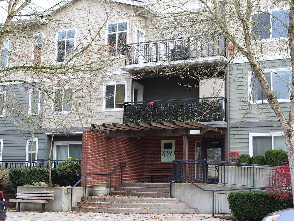 1st image of 7912 170th Ave NE Unit 202