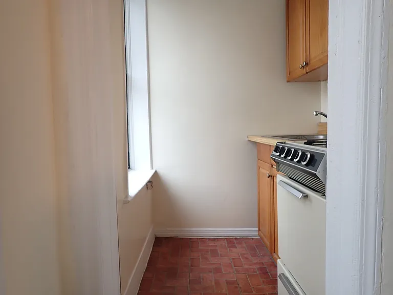 99 S Oxford St #4A — Photo 3