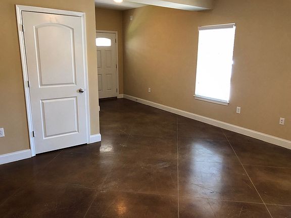 5th image of 704B Cabell Dr