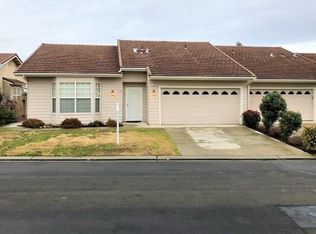 235 Village Dr, Dinuba, CA