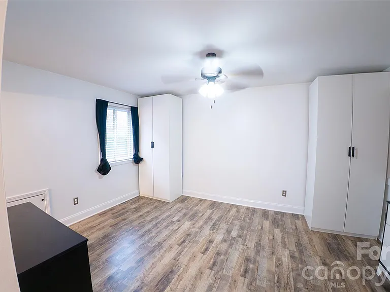 100 Willow Run Dr #2 — Photo 7
