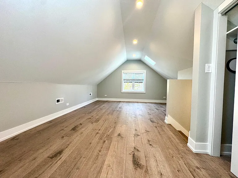 1709 N Maplewood Ave #3F — Photo 9