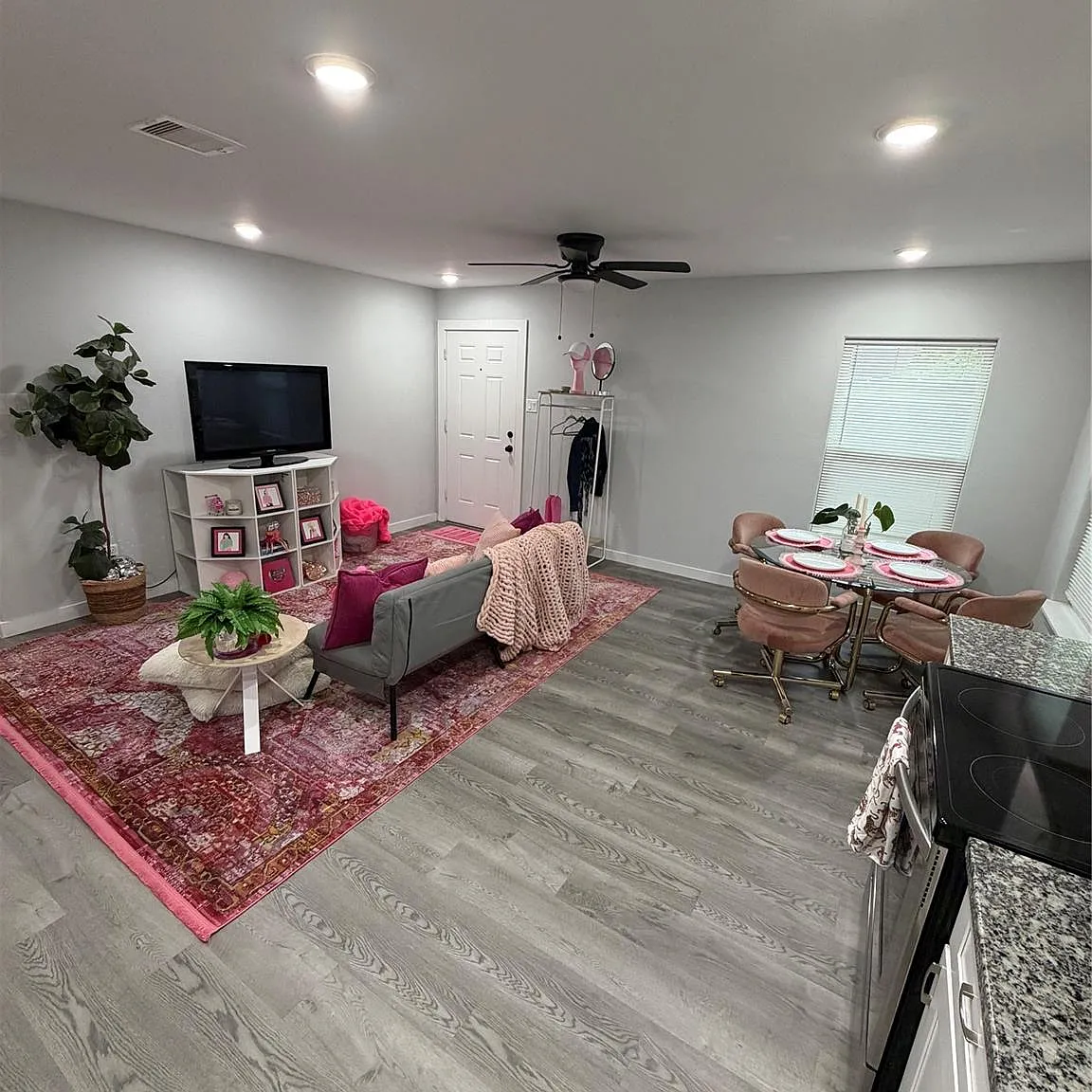 3 bed, 2.0 bath, 1150 sqft, $1,600 — Photo 4