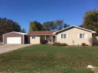 14221 Circle Dr, Humboldt, IL 61931