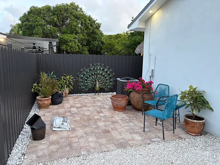 13650 SW 107th Ave — Photo 3