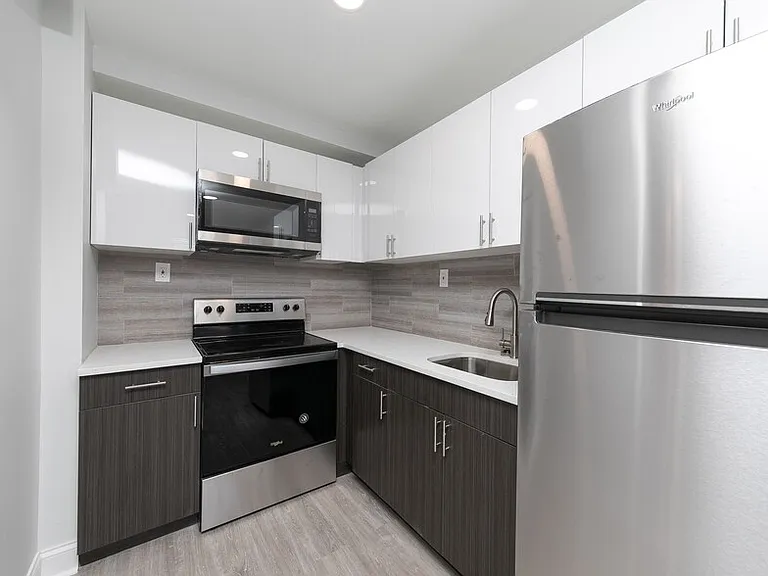 4241 Locust St #B0 — Photo 7