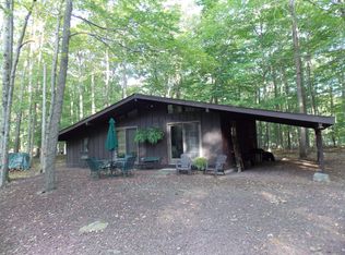 192 Tommys Ln, Pocono Lake, PA 18347