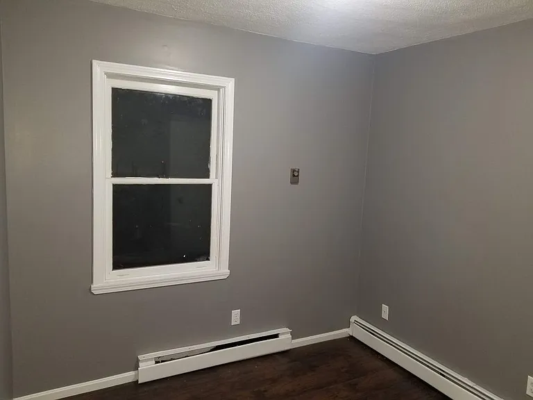 897 Branch Ave #1R — Photo 3