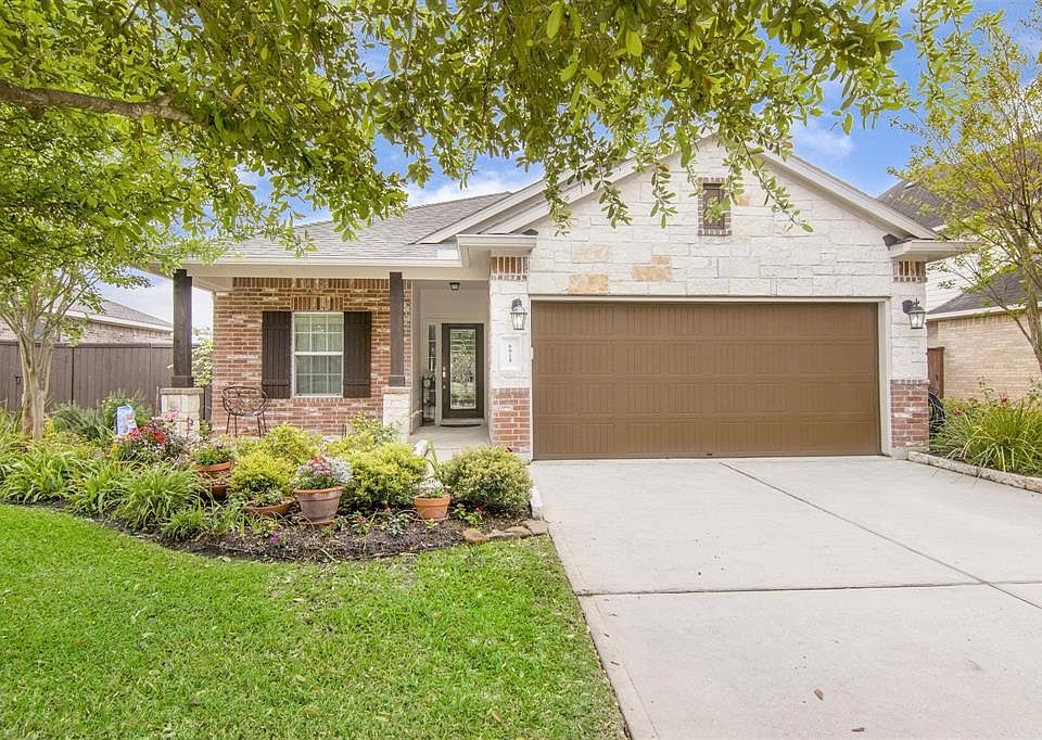 Welcome home! 6915 Emerald Pool.