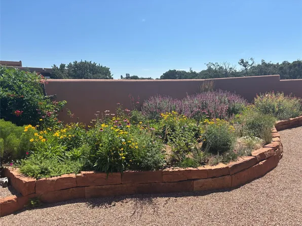 18 Esquila Rd, Santa Fe, NM 87508