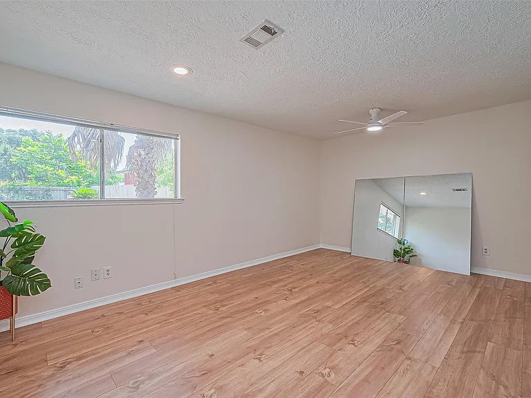 8018 Zimmermann Dr — Photo 22