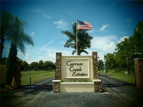 6102 8th Avenue Dr NE, Bradenton, FL 34212