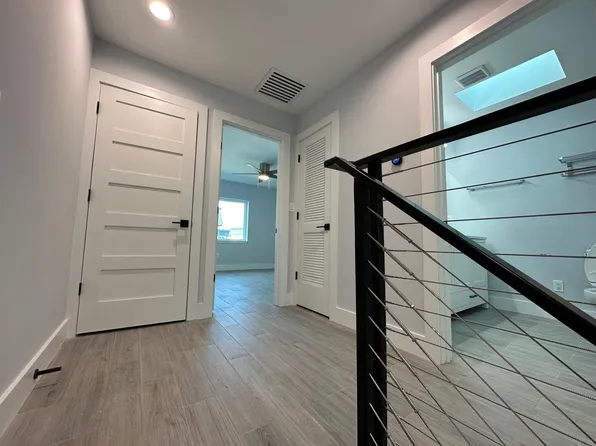 265 Sailfish Dr E, Atlantic Beach, FL 32233