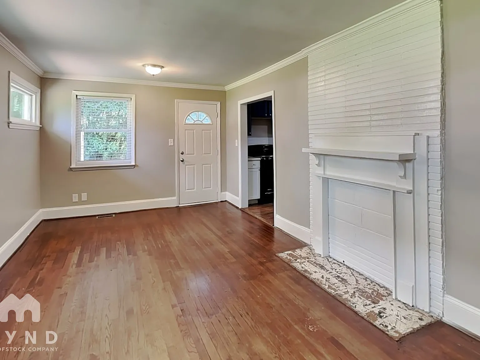 3 bed, 1.0 bath, 950 sqft, $1,635 — Photo 2