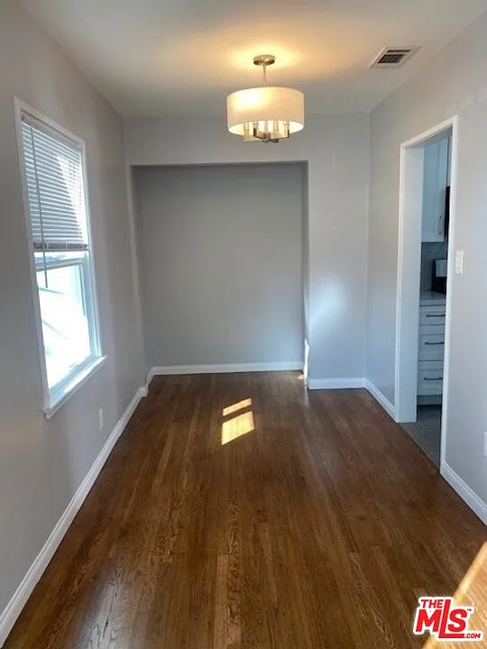 2 bed, 850 sqft, $3,600 — Photo 3