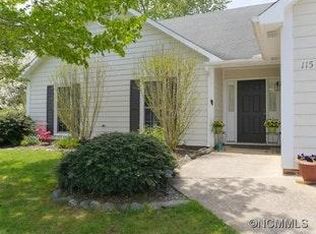 115 Hyacinth Ln, Asheville, NC 28805