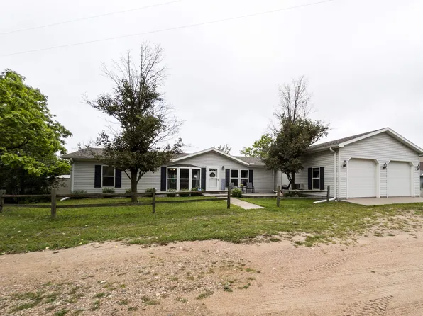 36 Brandenburg Lakes, Bellwood, NE 68624