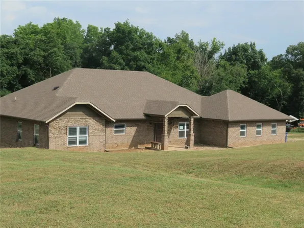 846 James Pl, West Fork, AR 72774